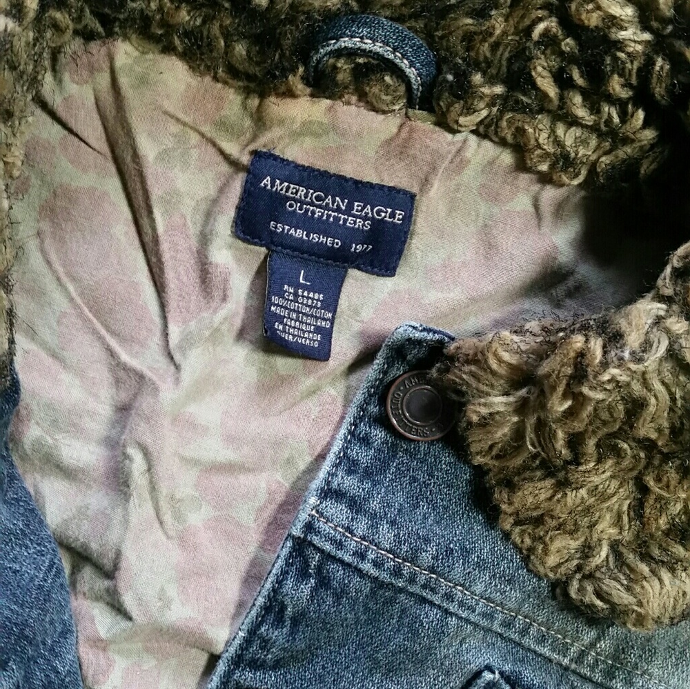 Stylish Stonewashed Jean Jacket - image 2